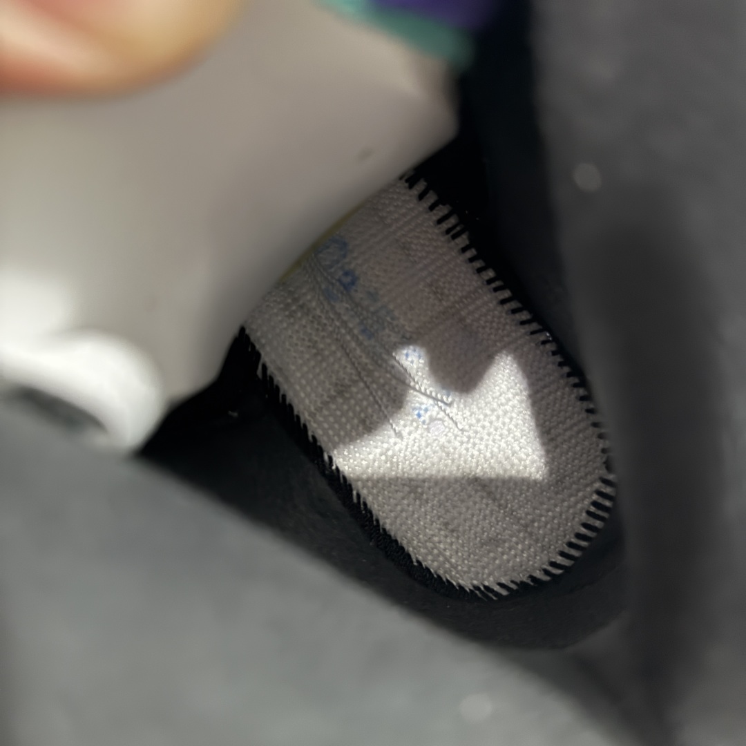  
【外贸纯原】Air Jordan 5 Retro AJ5乔5 男子文化篮球鞋 aj5白紫葡萄！货号H
