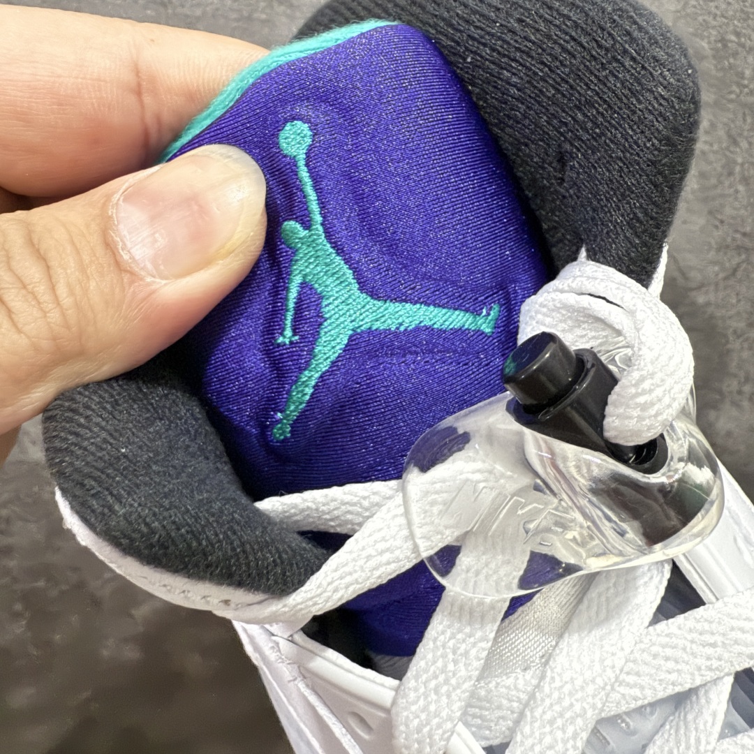  
【外贸纯原】Air Jordan 5 Retro AJ5乔5 男子文化篮球鞋 aj5白紫葡萄！货号H