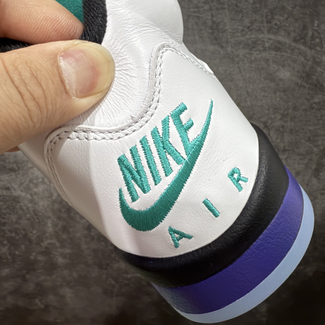  
【外贸纯原】Air Jordan 5 Retro AJ5乔5 男子文化篮球鞋 aj5白紫葡萄！货号H