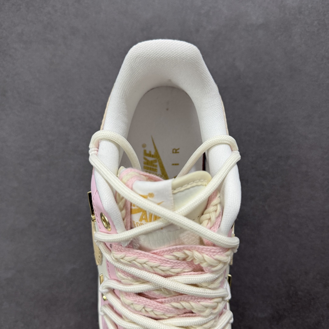  
【定制版】Nike Air Force 1 Low 07 粉白金四小钩绑带满天星
原楦头原纸板 打造