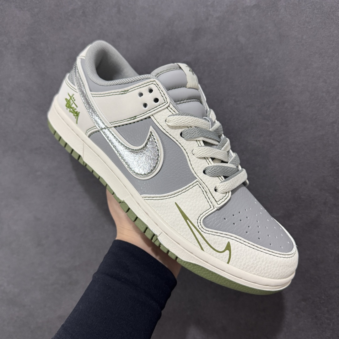   
【定制版】Nike SB Dunk Low x Stussy 白灰绿小钩双鞋带
纯原大厂出品 极力