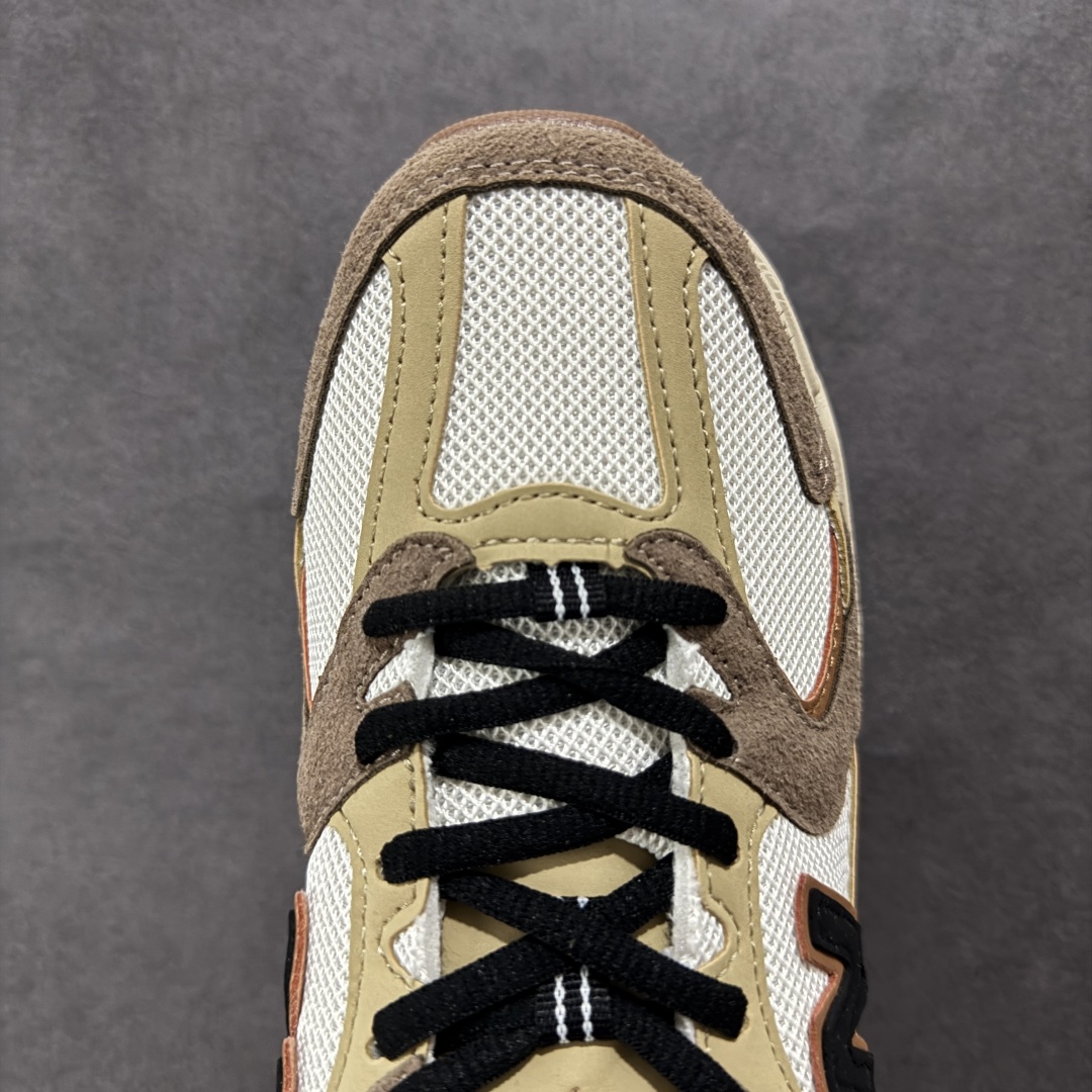 图片[8]-【纯原性价比】New Balance 530 NB530 男女休闲慢跑鞋 MR530SNC 大厂出品 所有配色都是原鞋开发 超正版型 超高清洁度和品质 价格更具性价比 实体代购专用订单 配套商长期套现长期补货 全新货品 正常出厂触屏不到的单价 超级跑量款 全套原楦原纸板原厂数据开发 进口三明治网面 原装进口翻毛皮料正确绒感卡色 正确中底拉帮中底网布细节 采用轻质牛剖革拼接透气网眼衬垫织物鞋面材质 T-Beam大底提供足步弓支撑 保持步态稳定 后跟搭载外露缓震胶 鞋身整体以各种深浅不一的灰色覆盖 鞋头以淡蓝色调装饰 网眼衬垫通过不规律的色块实现做旧的美感 泛黄的鞋底更是进一步增添了复古气息 尺码：36 37 37.5 38 38.5 39.5 40 40.5 41.5 42 42.5 43 44 44.5 45-选品中心