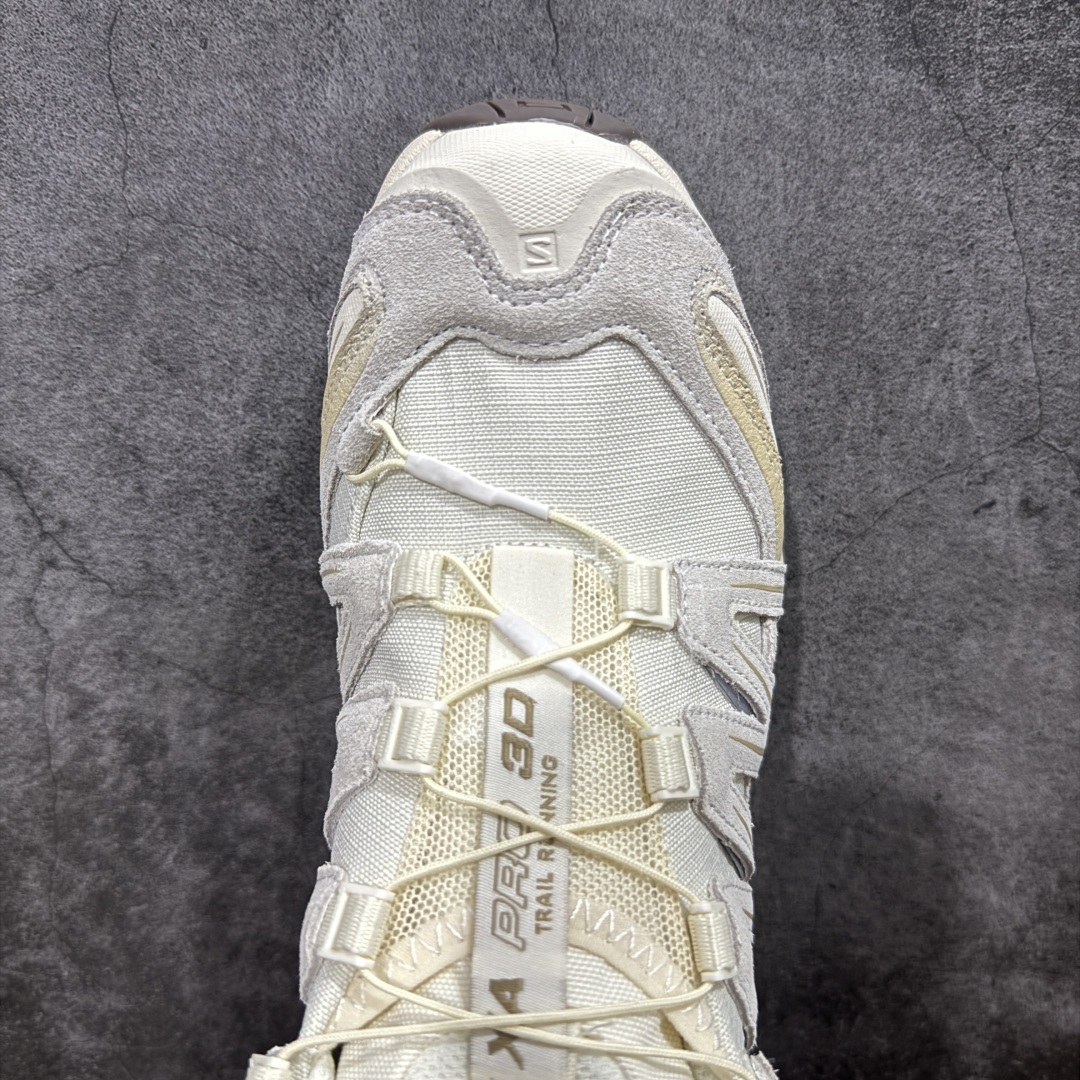 图片[5]-【巅峰版】Salomon XA PRO 3D ADV 萨洛蒙户外越野跑鞋 香草色 472434 鞋面采用SENSIFIT贴合技术 全方位贴合包裹脚型 鞋跟部鞋底牵引设计 提供强大的抓地性能 更适应野外崎岖不平的道路 其3D ADVANCED CHASSIS底盘 材料轻量大化 钉齿设计更具稳定性、防护性 鞋底易磨损区运用CONTAGRIP高耐磨材料 应对城市硬质路面长距离跑考验 尺码：36 36.5 37.5 38 38.5 39 40 40.5 41 42 42.5 43 44 44.5 45-选品中心