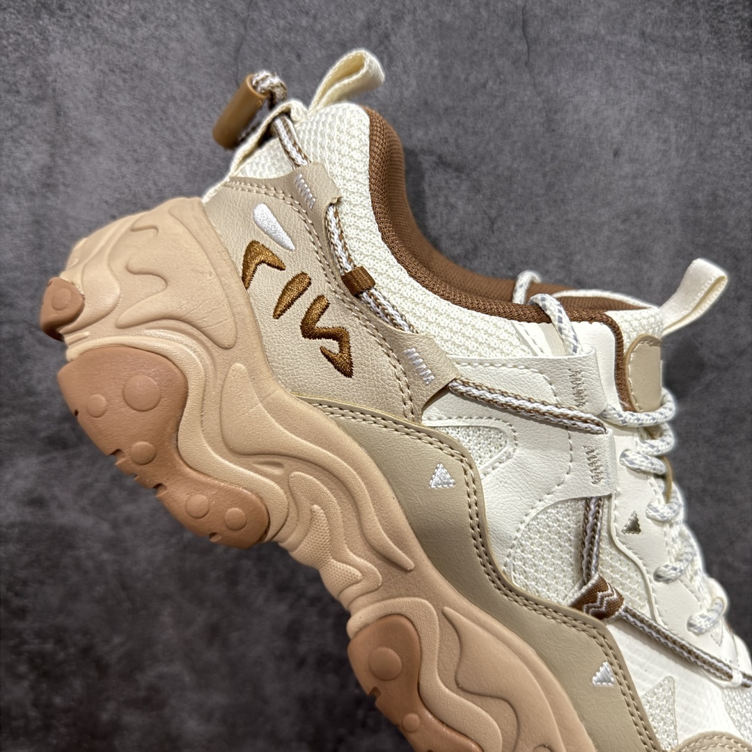 图片[7]-【公司级】FILA FUSION 斐乐潮牌防滑耐磨轻便运动鞋 FUSION 系列 传承了 FILA 的百年基因，融入年轻运动及潮流文化，成为引领变革、创新突破的一代。以“1+N” 的跨界合作模式重现经典的同时创造经典。带来最出其不意的跨界合作惊喜。同时，FILAFUSION把FILA 的 DNA 融入到定制体验里，你可以随心制造厲于你的产品。FILA FUSION 的鞋家族涵盖了老爹鞋、跑步鞋、网球鞋、季节款。风格复古新潮，满足了时尚人士出行及各类运动的搭配需求，成为当下年轻人筷拥的鞋类品牌之一。FILA FUSION 走进年轻人的世界，通过年轻人运动，街舞，滑板，篮球，展现 FILA FUSION 的潮流态度和年轻文化。FILA FUSION 认为末来属于引领变革、创新突破的年轻一代，让我们一起构成 FILA 未来的蓝图吧！ 尺码：36-45-选品中心