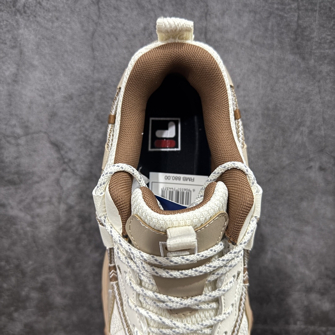 图片[8]-【公司级】FILA FUSION 斐乐潮牌防滑耐磨轻便运动鞋 FUSION 系列 传承了 FILA 的百年基因，融入年轻运动及潮流文化，成为引领变革、创新突破的一代。以“1+N” 的跨界合作模式重现经典的同时创造经典。带来最出其不意的跨界合作惊喜。同时，FILAFUSION把FILA 的 DNA 融入到定制体验里，你可以随心制造厲于你的产品。FILA FUSION 的鞋家族涵盖了老爹鞋、跑步鞋、网球鞋、季节款。风格复古新潮，满足了时尚人士出行及各类运动的搭配需求，成为当下年轻人筷拥的鞋类品牌之一。FILA FUSION 走进年轻人的世界，通过年轻人运动，街舞，滑板，篮球，展现 FILA FUSION 的潮流态度和年轻文化。FILA FUSION 认为末来属于引领变革、创新突破的年轻一代，让我们一起构成 FILA 未来的蓝图吧！ 尺码：36-45-选品中心