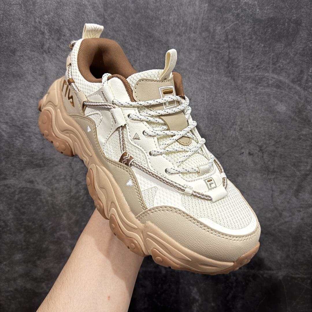 图片[3]-【公司级】FILA FUSION 斐乐潮牌防滑耐磨轻便运动鞋 FUSION 系列 传承了 FILA 的百年基因，融入年轻运动及潮流文化，成为引领变革、创新突破的一代。以“1+N” 的跨界合作模式重现经典的同时创造经典。带来最出其不意的跨界合作惊喜。同时，FILAFUSION把FILA 的 DNA 融入到定制体验里，你可以随心制造厲于你的产品。FILA FUSION 的鞋家族涵盖了老爹鞋、跑步鞋、网球鞋、季节款。风格复古新潮，满足了时尚人士出行及各类运动的搭配需求，成为当下年轻人筷拥的鞋类品牌之一。FILA FUSION 走进年轻人的世界，通过年轻人运动，街舞，滑板，篮球，展现 FILA FUSION 的潮流态度和年轻文化。FILA FUSION 认为末来属于引领变革、创新突破的年轻一代，让我们一起构成 FILA 未来的蓝图吧！ 尺码：36-45-选品中心