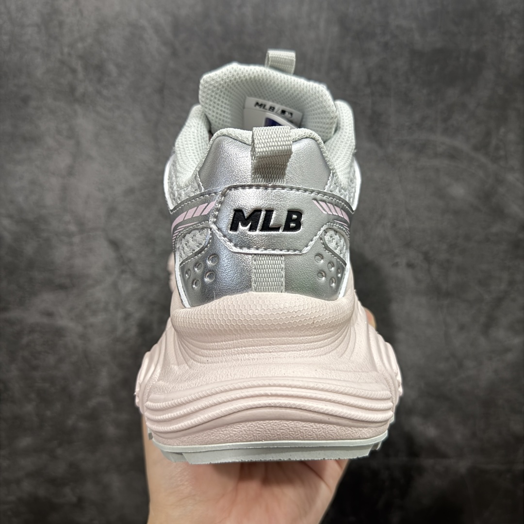 图片[4]-【纯原订单】MLB Winner Chunky 25新款 NY百搭舒适休闲潮流运动厚底增高 防滑耐磨 低帮 老爹鞋 男女同款 银色 潮流厚底时尚街头赛博老爹鞋 MLB官方同步出货 虞书欣等众多潮流明星同款 高弹双层MD大底 原楦原档案数据开发版型（完美鞋头弧度/后套收口效果🆚市面文案版本‼️） 原厂立体填充鞋舌海绵 中底注胶孔原数据开发模具大底原厂转印标市面上唯一纯原版本 原材料打造 内增高6cm 原厂1：1模具开发 原厂进口纳米材质 原盒雷射防伪标包装 天猫订单品质 官网尺码：35 36 36.5 37.5 38 38.5 39 40 40.5 41 42 42.5 43 44 45-选品中心