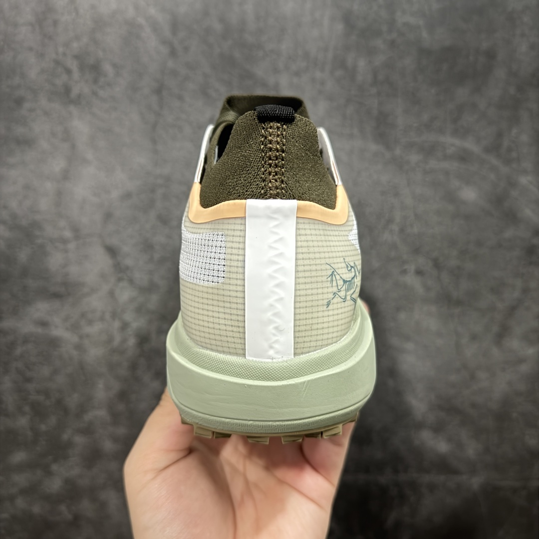 图片[4]-【公司级】Arcteryx SYLAN 始祖鸟户外防水透气低帮徒步登山鞋 Arcteryx中文名始祖鸟 加拿大户外服饰品牌 1989年创立于加拿大温哥华 始祖鸟来自加拿大海岸山脉 植根高山的专业户外品牌 始终秉承对精湛设计和工艺孜孜以求的准则 从1989年创立至今 Arcteryx始终不断在产品设计与做工上不惜工本 以满足始祖鸟的标准 品质、设计以及精简的理念造就了其良好的性能 并能满足严苛环境下的使用需求 尺码：39 40 41 42 43 44 45-选品中心