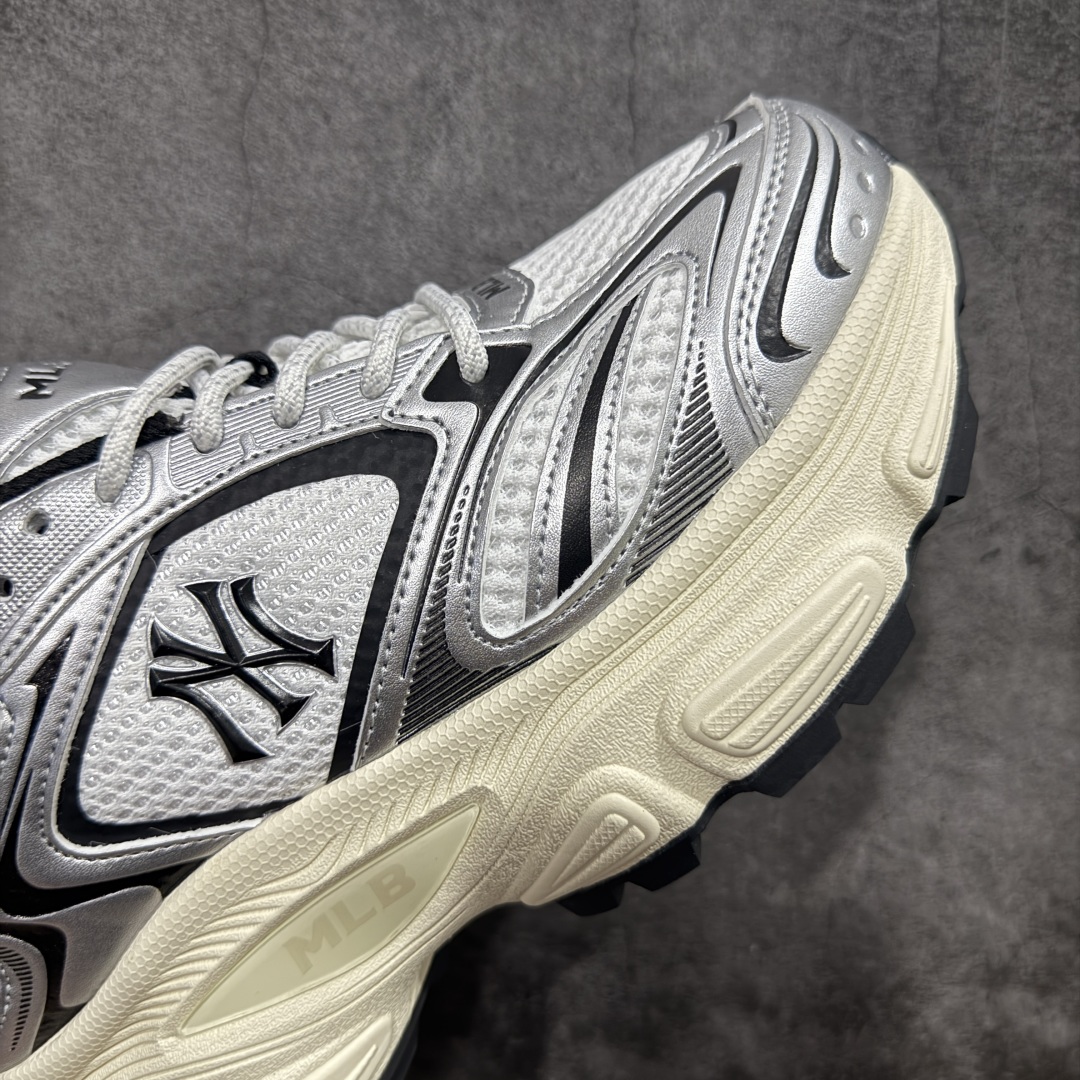 图片[6]-【顶级防伪标版本】MLB Winner Chunky 25新款 NY百搭舒适休闲潮流运动厚底增高 防滑耐磨 低帮 老爹鞋 男女同款 银色 潮流厚底时尚街头赛博老爹鞋 MLB官方同步出货 市场唯一同步原版包装大盒 市面唯一带防伪标版本 大底带荧光区别市场错版 虞书欣等众多潮流明星同款 高弹双层MD大底 原楦原档案数据开发版型（完美鞋头弧度/后套收口效果🆚市面文案版本‼️） 原厂立体填充鞋舌海绵 中底注胶孔原数据开发模具大底原厂转印标市面上唯一纯原版本 原材料打造 内增高6cm 原厂1：1模具开发 原厂进口纳米材质 原盒雷射防伪标包装 天猫订单品质 官网尺码：35 36 36.5 37.5 38 38.5 39 40 40.5 41 42 42.5 43 44 45-选品中心