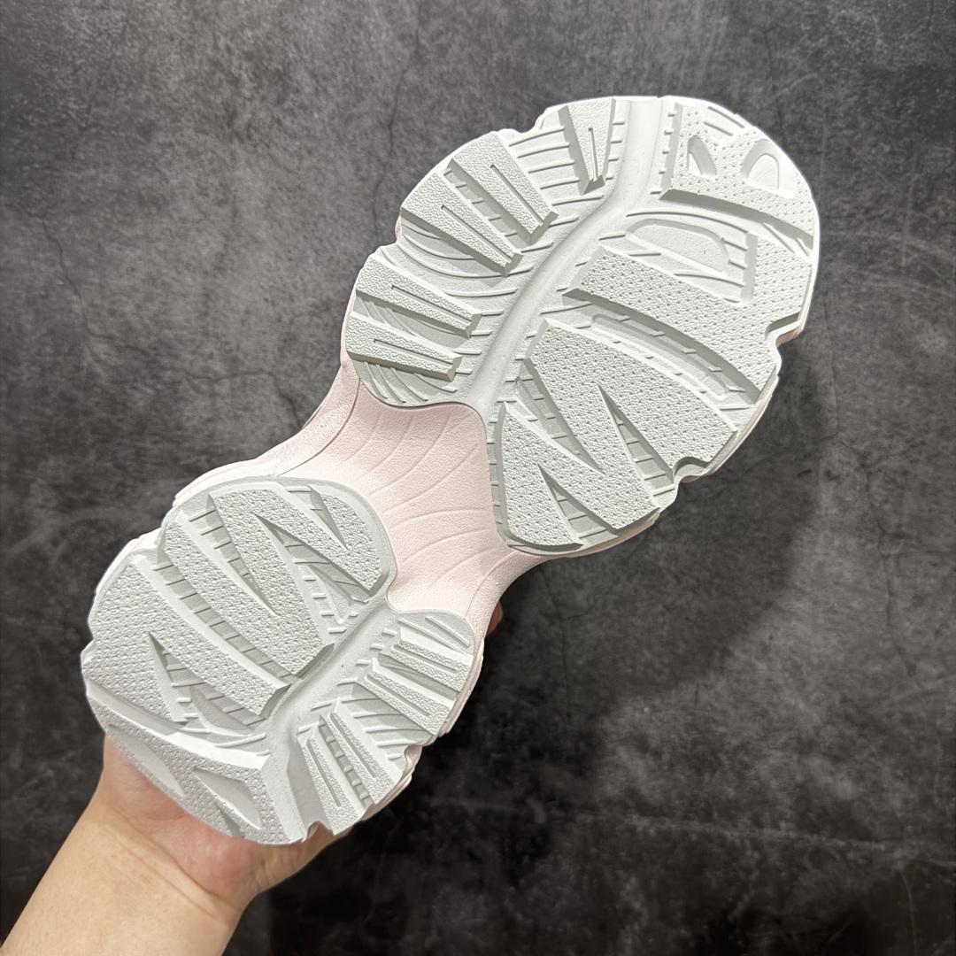 图片[9]-【顶级防伪标版本】MLB Winner Chunky 25新款 NY百搭舒适休闲潮流运动厚底增高 防滑耐磨 低帮 老爹鞋 男女同款 银色 潮流厚底时尚街头赛博老爹鞋 MLB官方同步出货 市场唯一同步原版包装大盒 市面唯一带防伪标版本 大底带荧光区别市场错版 虞书欣等众多潮流明星同款 高弹双层MD大底 原楦原档案数据开发版型（完美鞋头弧度/后套收口效果🆚市面文案版本‼️） 原厂立体填充鞋舌海绵 中底注胶孔原数据开发模具大底原厂转印标市面上唯一纯原版本 原材料打造 内增高6cm 原厂1：1模具开发 原厂进口纳米材质 原盒雷射防伪标包装 天猫订单品质 官网尺码：35 36 36.5 37.5 38 38.5 39 40-选品中心