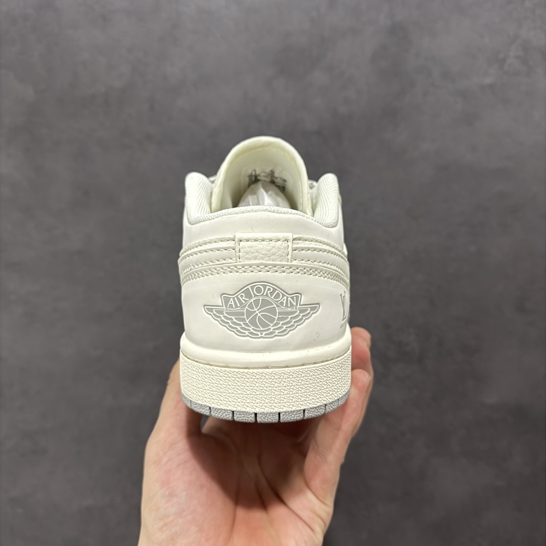 280 【定制版】Air Jordan 1 Retro Low x Louis Vuitton 白银双小钩 XX3168-169