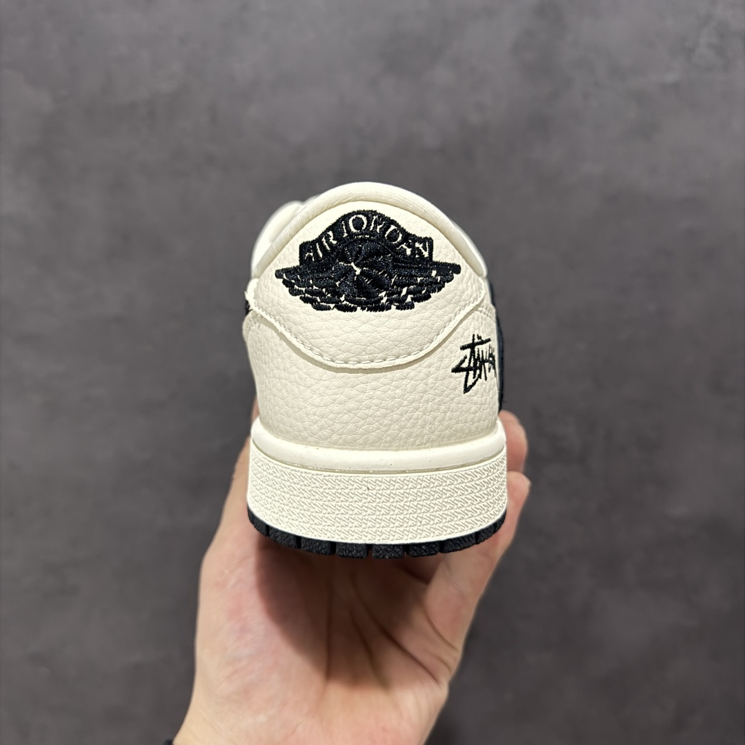 280 【定制版】Travis Scott x Fragment Design x Air Jordan 1 Low SP AJ1 斯图西联名 米黑小倒钩 低帮文化休闲板鞋 XS2024-043