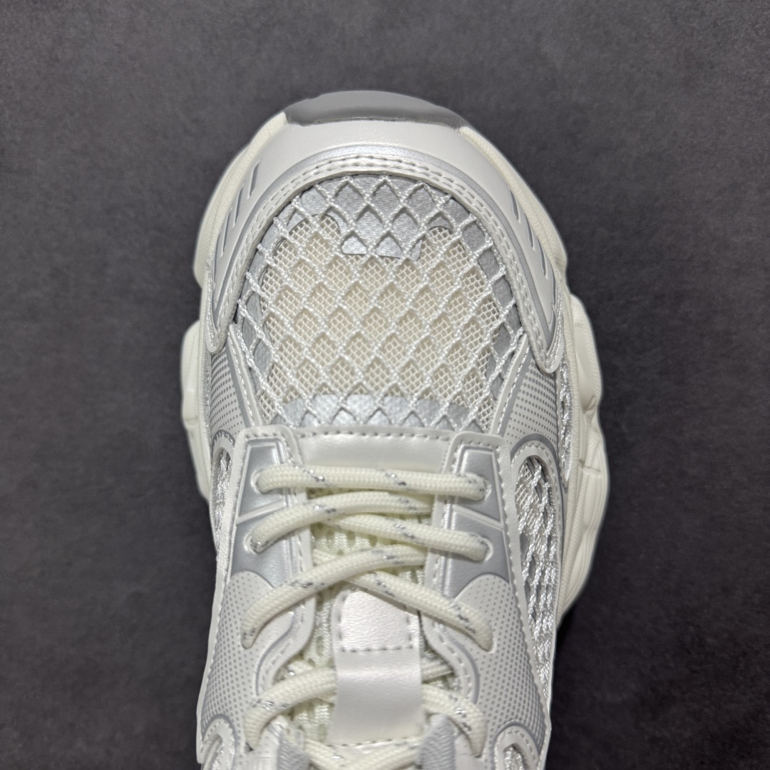 图片[8]-【公司级】GG-CC 林允同款 星河粒子 镂空休闲运动老爹鞋 春日踏青舒适度和少女感GGCC德训鞋界的白月光🌙 银白黄配色好温柔 镂空鞋面/组合月牙底 柔软有弹性的月牙底和增加舒适度显腿长的5cm内增高 长时间走路和站立都不累脚舒适度和少女感 尺码：35 36 37 38 39 40-选品中心