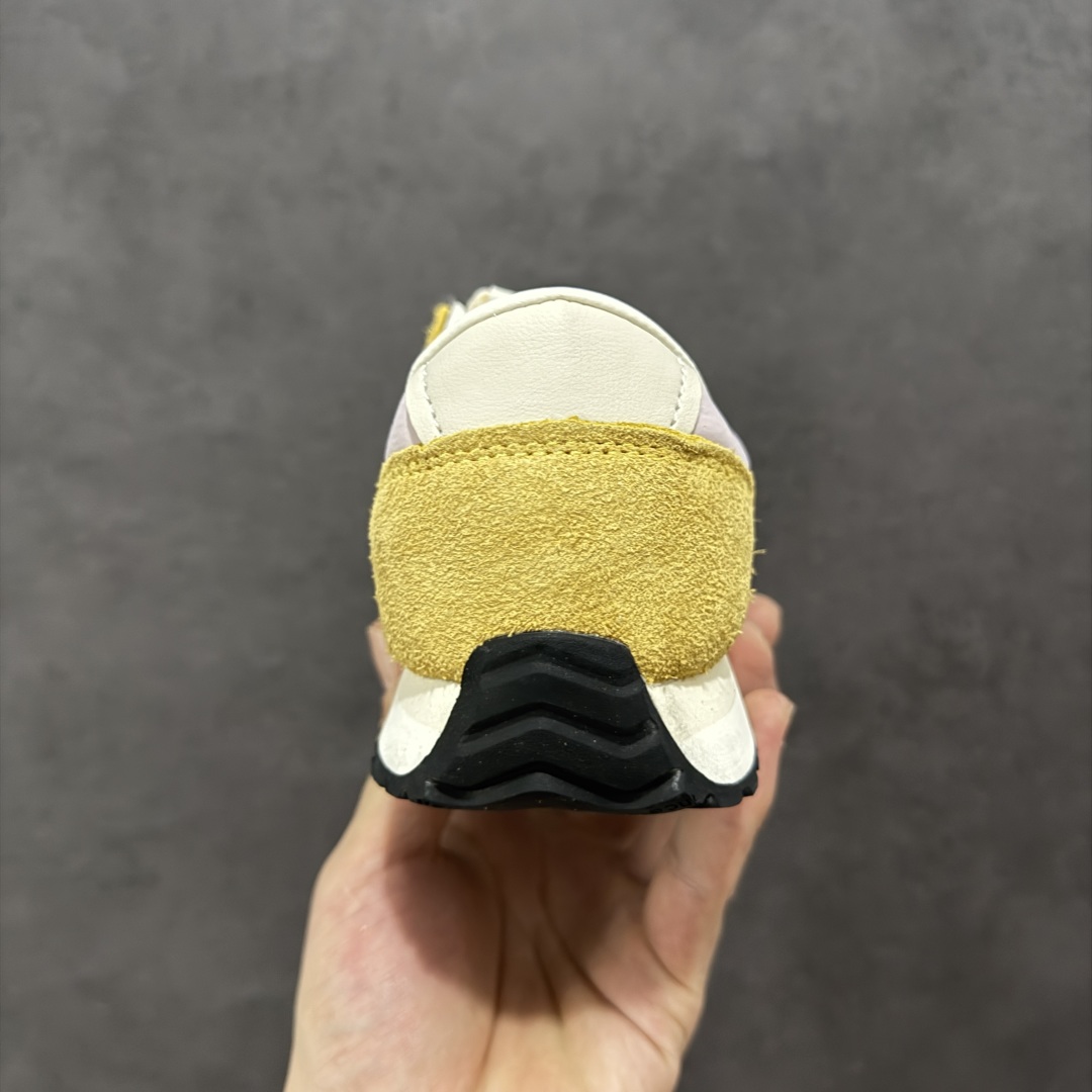 图片[4]-【公司级】New Balance NB 471 系列 鞋款特别附赠两双带有品牌标识的限定配色鞋带，在色彩的变换间激发更多造型灵感 New Balance 471鞋款的诞生，不仅承载着New Balance对复古薄底跑鞋的创意诠释，更延续了品牌对经典设计的传承与致敬。 货号： U471AC 尺码：36-45-选品中心