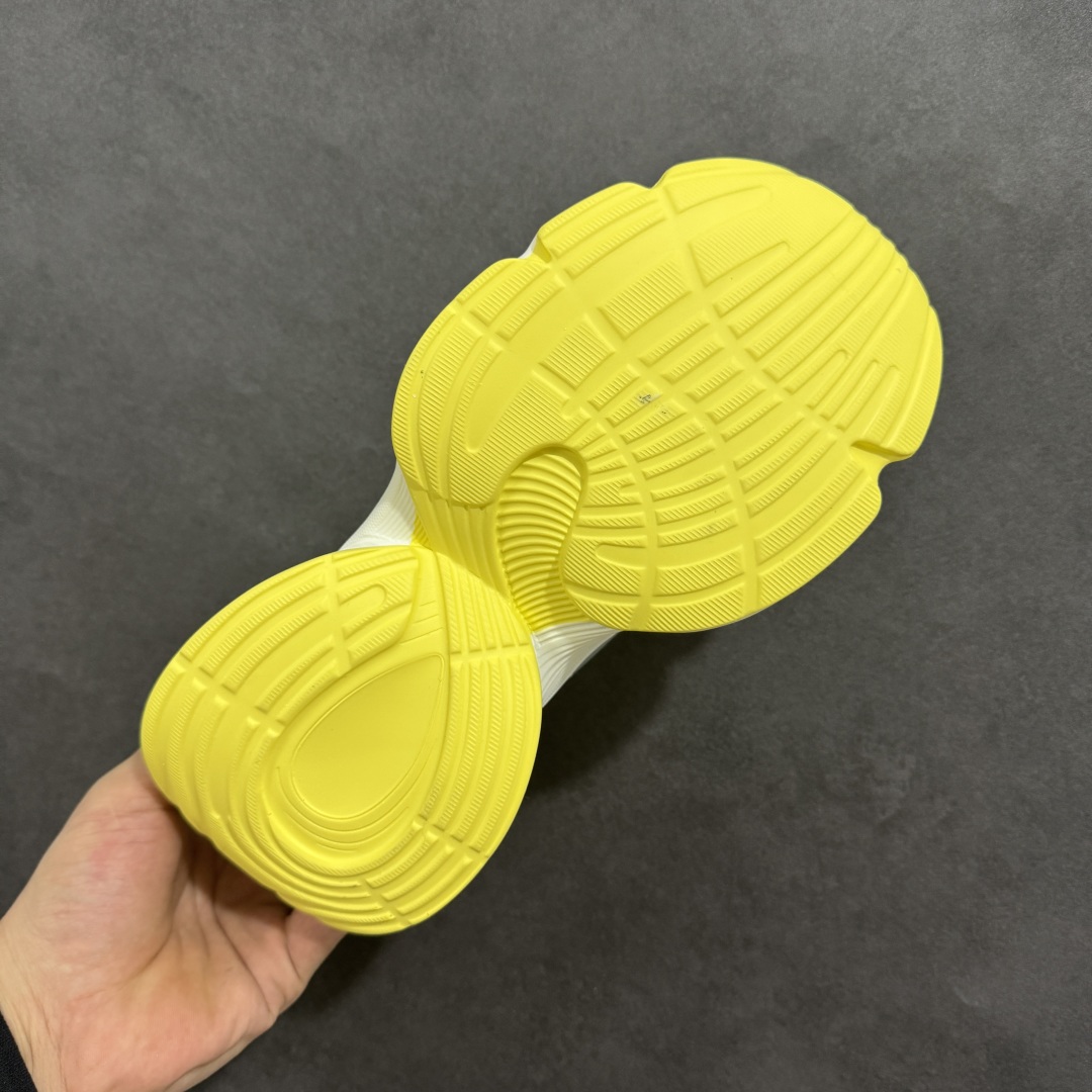 图片[9]-【公司级】GG-CC 林允同款 星河粒子 镂空休闲运动老爹鞋 春日踏青舒适度和少女感GGCC德训鞋界的白月光🌙 银白黄配色好温柔 镂空鞋面/组合月牙底 柔软有弹性的月牙底和增加舒适度显腿长的5cm内增高 长时间走路和站立都不累脚舒适度和少女感 尺码：35 36 37 38 39 40-选品中心