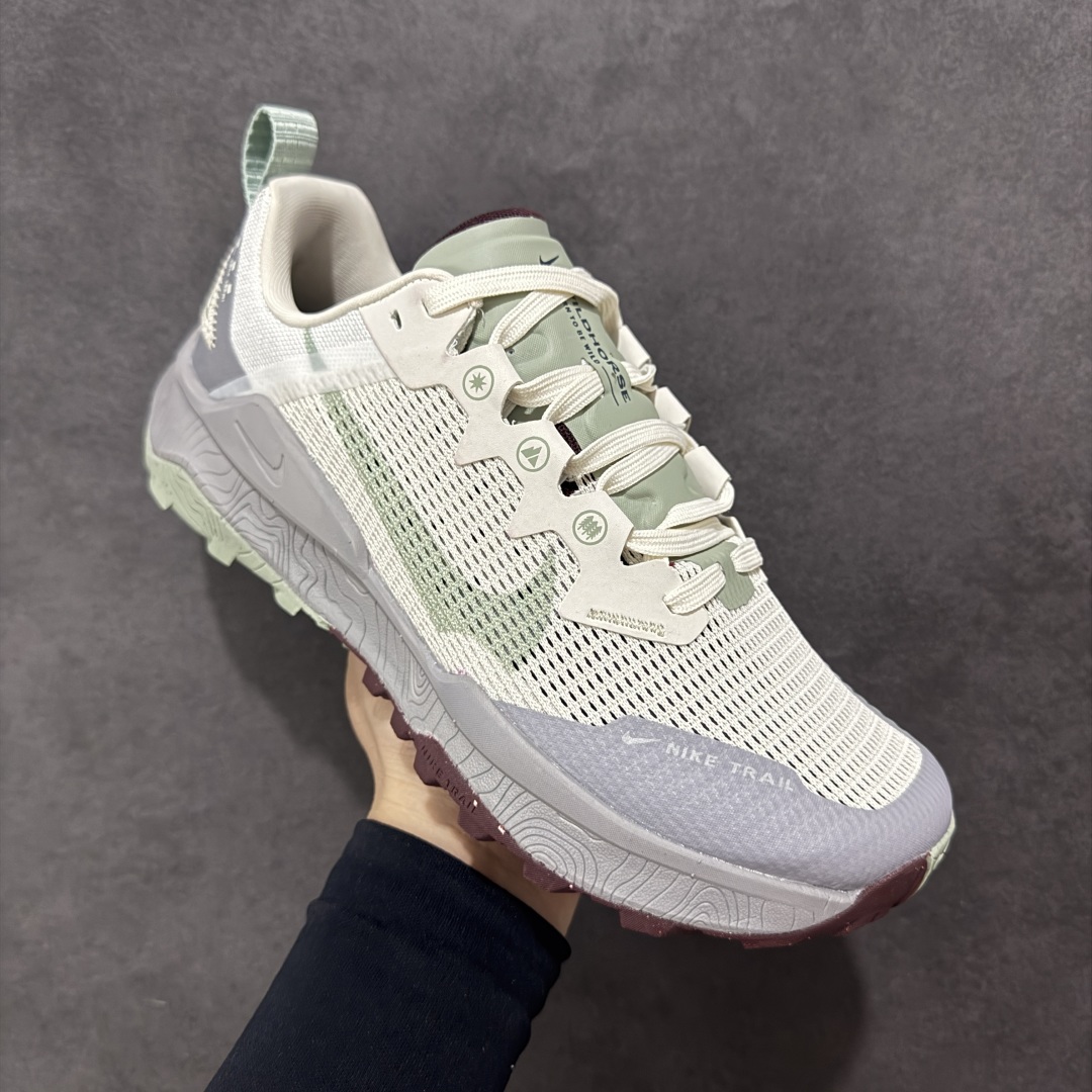 图片[3]-【公司级】耐克 Nike WildHorse 8 男子越野跑步鞋 飞野马八代 缓震透气 运动鞋 穿上Nike Wildhorse 8 越野跑步鞋，由步道起点往山顶前进，沿途征服蜿蜒小径、起伏山丘和棘手急弯。 此鞋款专为越野跑设计，集强劲抓地力、回弹缓震效能和可靠包覆设计于一身，助你在应对长距离越野跑和崎岖地形时站稳脚步，不断向前。优点：耐用，出色的锁定效果，充足的脚趾空间，在泥泞、湿地和雪地上有很好的抓地力，在硬地上也很舒适，稳定而具有保护性的中底，平稳、令人愉快的跑步感觉，最适合日常训练和越野长慢跑。 货号：DR2686-007 尺码：39-45含半码-选品中心