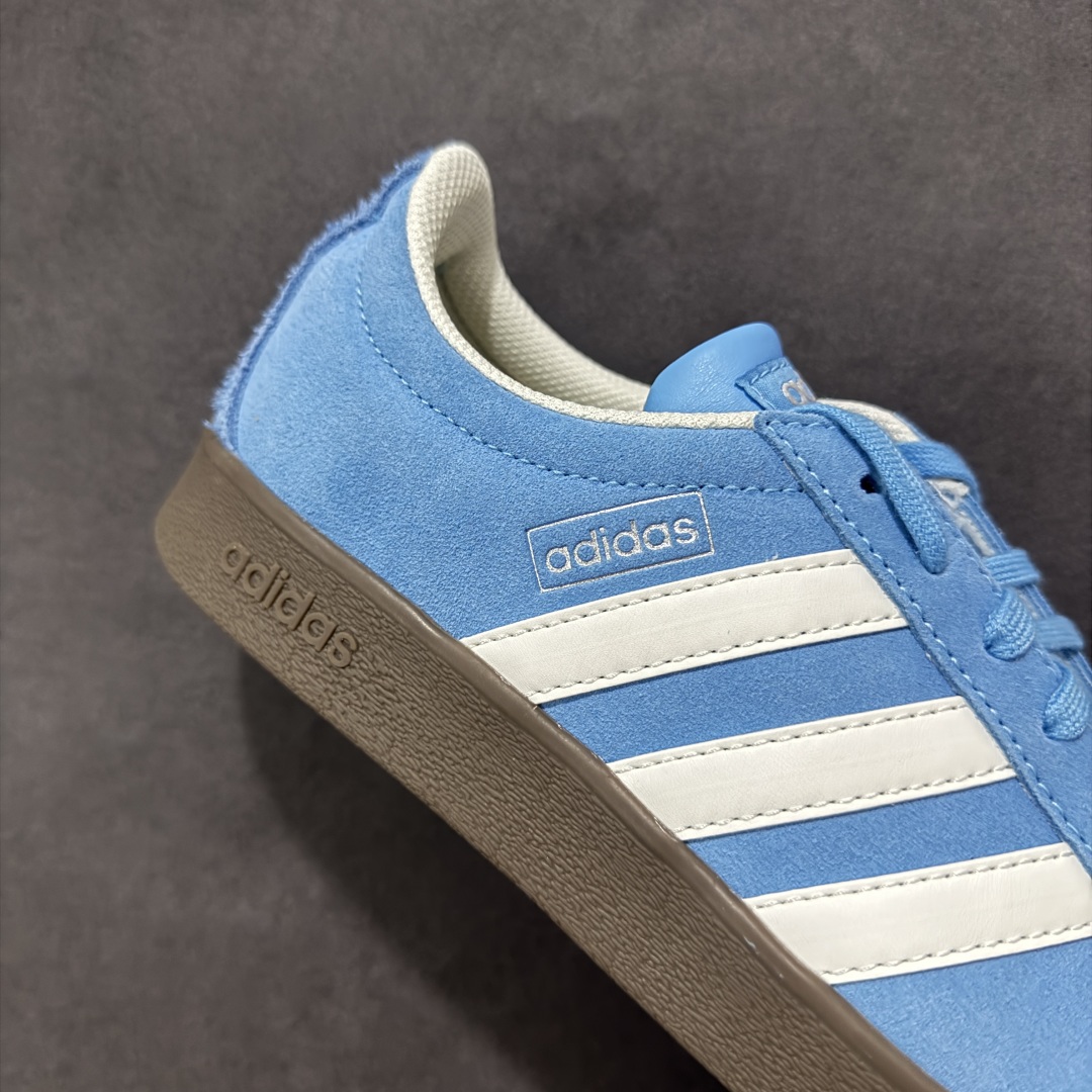 图片[6]-【纯原特价】AD 阿迪 Court VL Class 低帮复古休闲板鞋 JI0496 纯原平台专供品质 原厂材料打造 市售最高品质 区别通货 绒面麂皮防滑耐磨轻便低帮板鞋 整双鞋以传统的低帮呈现的清新造型 鞋头优先头层反毛皮 包裹保证优秀质感的同时 中底选择了与德训鞋类似的生胶材质打造 并且厚度十分可观 相信可以将脚感与增高效果双双拿捏 尺码：36 36.5 37 38 38.5 39 40 40.5 41 42 42.5 43 44 44.5 45-选品中心