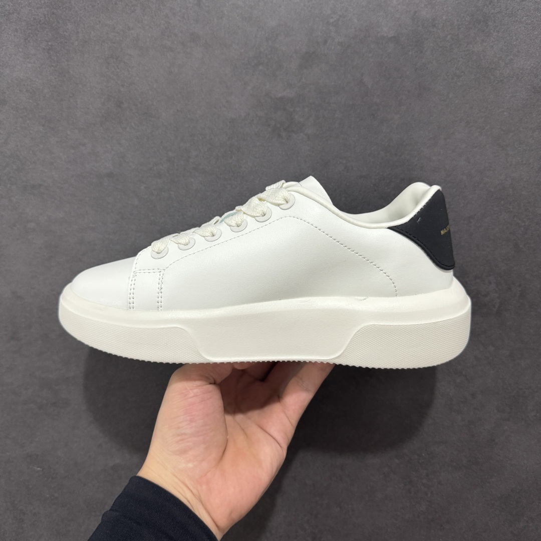 图片[2]-【GQ福利】MLB Chukky Classic 经典老爹风轻量增高厚底百搭休闲运动慢跑鞋 原楦原纸版数据开发 采用优质轻量克重纤维移膜皮革及透气网面鞋面材质 全新独立4cm厘米外增高轻质发泡大底 尺码：35 36 36.5 37.5 38 38.5 39 40 40.5 41 42 42.5 43 44-选品中心