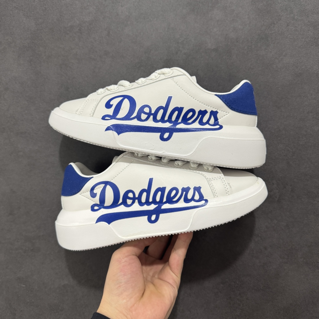 图片[7]-【GQ福利】MLB Chukky Classic 经典老爹风轻量增高厚底百搭休闲运动慢跑鞋 原楦原纸版数据开发 采用优质轻量克重纤维移膜皮革及透气网面鞋面材质 全新独立4cm厘米外增高轻质发泡大底 尺码：35 36 36.5 37.5 38 38.5 39 40 40.5 41 42 42.5 43 44-选品中心