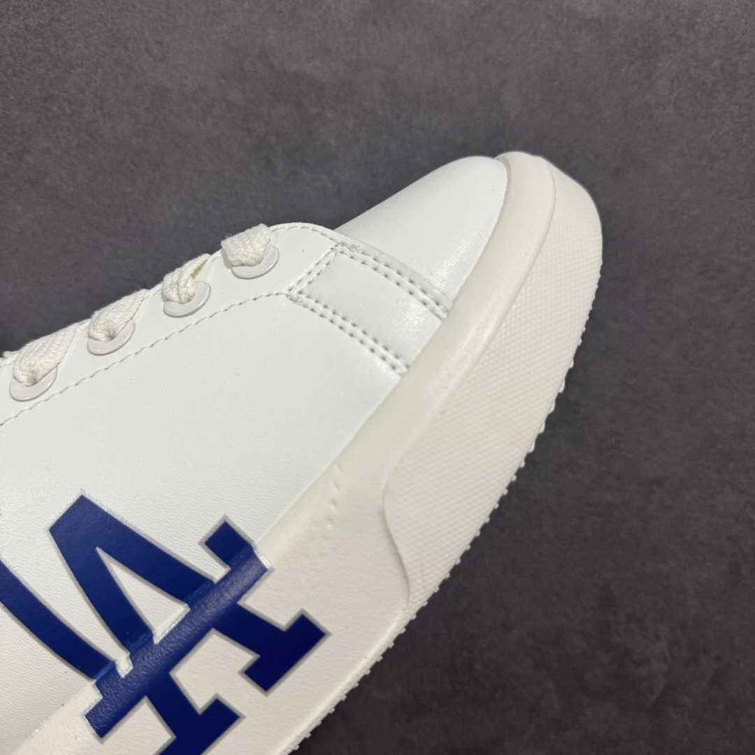 图片[5]-【GQ福利】MLB Chukky Classic 经典老爹风轻量增高厚底百搭休闲运动慢跑鞋 原楦原纸版数据开发 采用优质轻量克重纤维移膜皮革及透气网面鞋面材质 全新独立4cm厘米外增高轻质发泡大底 尺码：35 36 36.5 37.5 38 38.5 39 40 40.5 41 42 42.5 43 44-选品中心