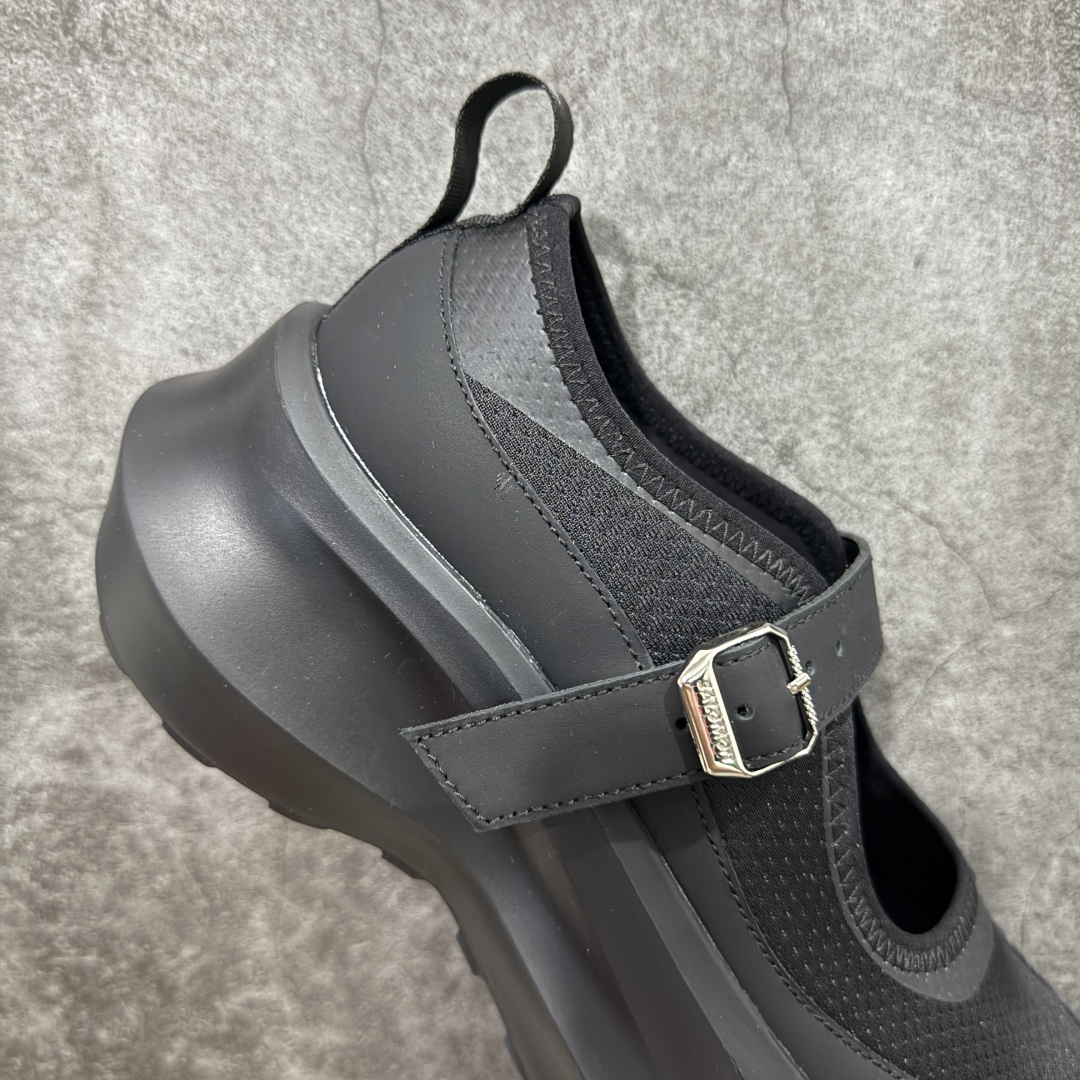 图片[7]-【莞产礼盒版】CDG x Salomon 萨洛蒙 联名款XT-6 系列 厚底 休闲 运动鞋 原版购入开发 做货 独立私模 原材料打造 一比一原版细节 延续品牌设计基因，融合简约的设计和实用的技术性 联名鞋款依旧是黑白简约配色，鞋身上的品牌字样也体现出极简主义的设计风格 搭配Contagrip 橡胶厚底鞋底设计，重新演绎的鞋面部分则以Pulsar Advanced袜套式轮廓替换了之前抽绳鞋带 并饰有网眼、抗撕裂材质鞋面、防水胶条以及尼龙拉环等细节 面料： 原版定制进口科技面料 内里： 原版进口透气网里 大底： 原版开模超轻发泡材质 底厚： 6.5CM 尺码：34-40（34 40订做不退换）-选品中心