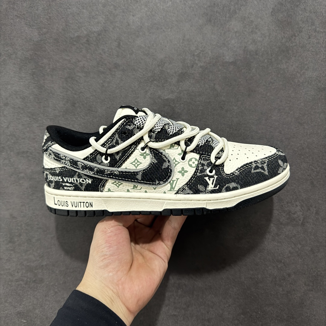 300 【定制版】Nike SB Dunk Low LV联名 绑带黑牛仔印花 周年高端定制 低帮休闲板鞋 YX5066-320