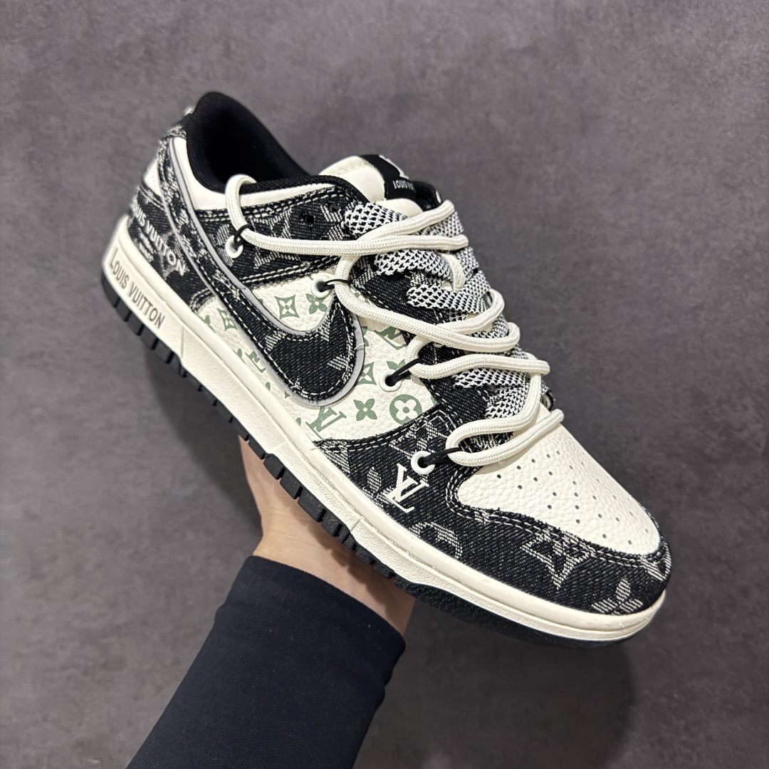 300 【定制版】Nike SB Dunk Low LV联名 绑带黑牛仔印花 周年高端定制 低帮休闲板鞋 YX5066-320