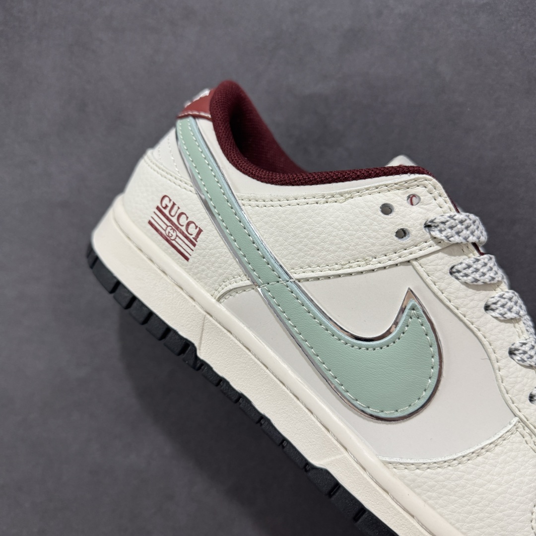  
【定制版】Nike SB Dunk Low x GUCCI 白绿红小钩
纯原大厂出品 极力推荐
原装