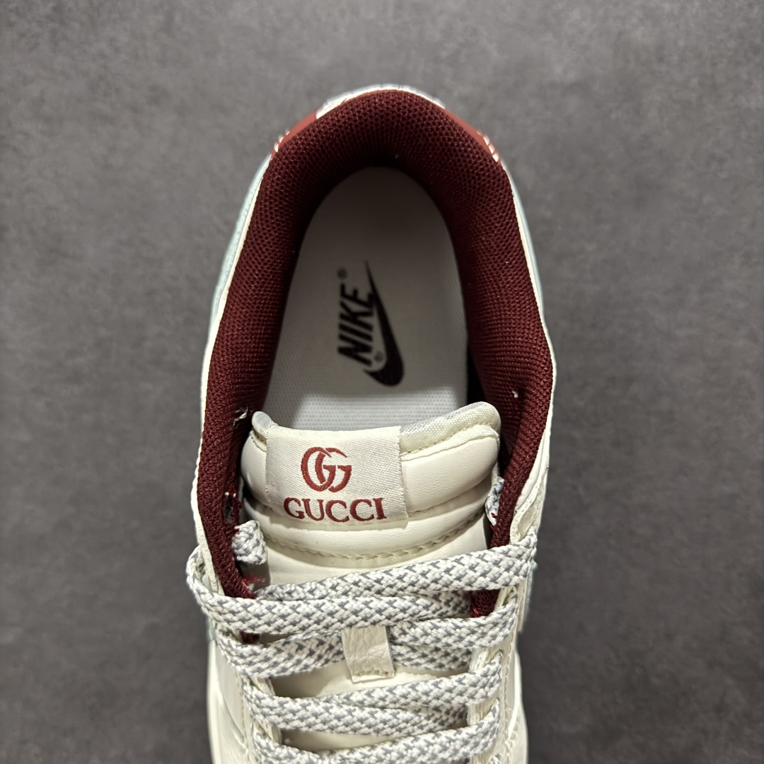  
【定制版】Nike SB Dunk Low x GUCCI 白绿红小钩
纯原大厂出品 极力推荐
原装