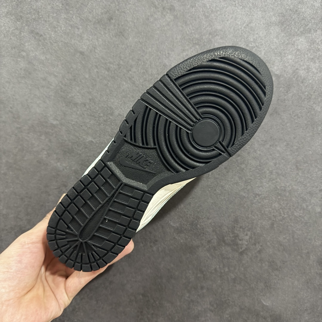 
【定制版】Nike SB Dunk Low x GUCCI 白绿红小钩
纯原大厂出品 极力推荐
原装