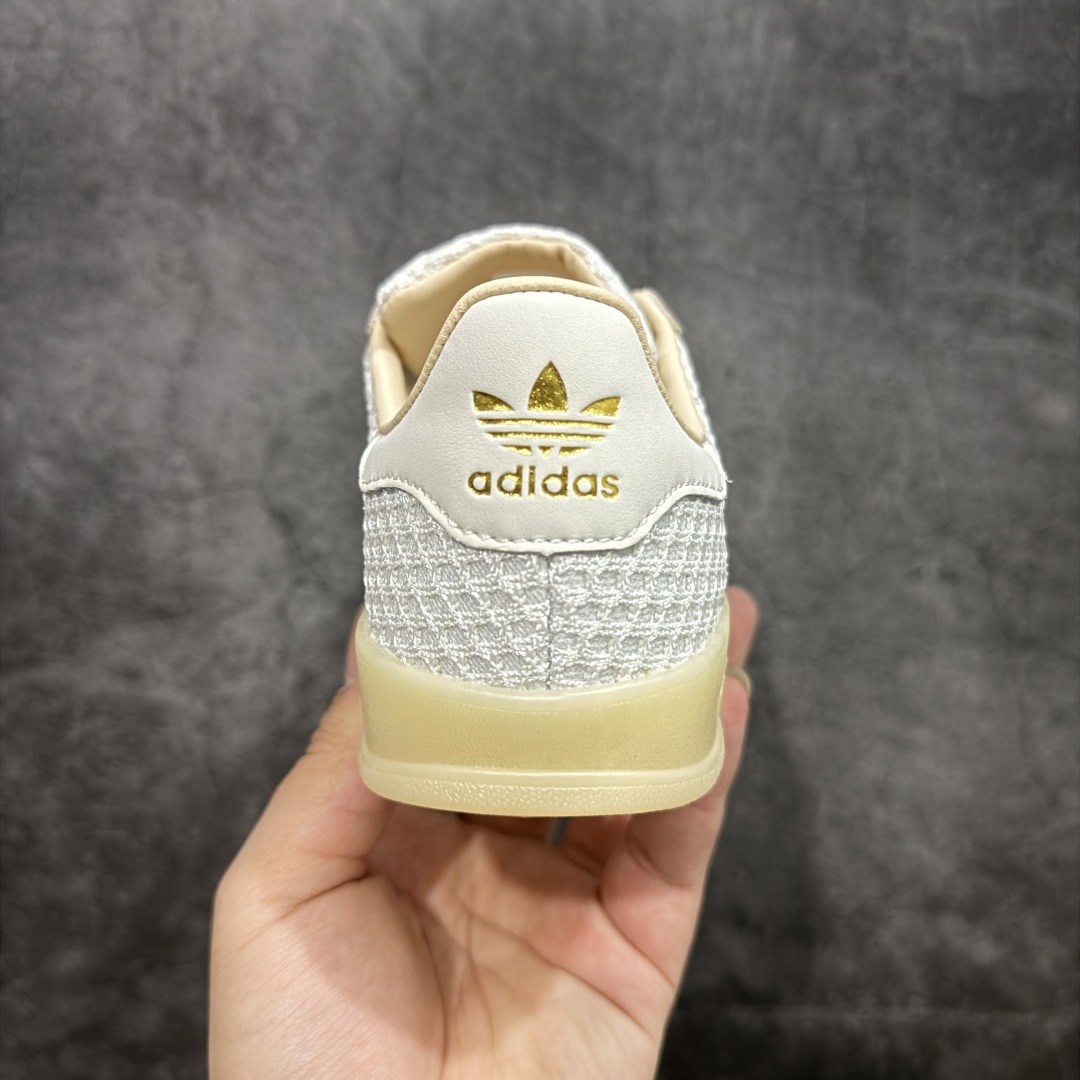  
【正确版】adidas originals GAZELLE INDOOR 米白蓝色
此款鞋延续了橡胶