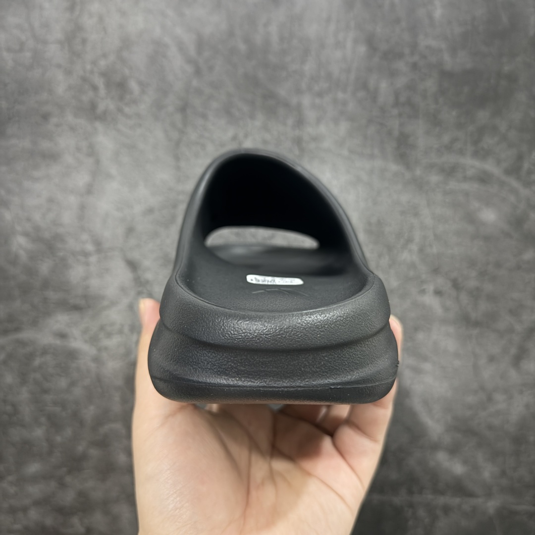  
【X版纯原】YEEZY SLIDE 黑色 HQ6448
椰子拖鞋 同源公司EVA粒子环保塑料 
原厂
