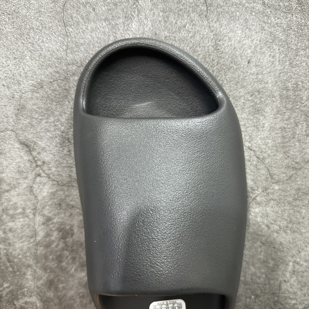  
【X版纯原】YEEZY SLIDE 黑色 HQ6448
椰子拖鞋 同源公司EVA粒子环保塑料 
原厂