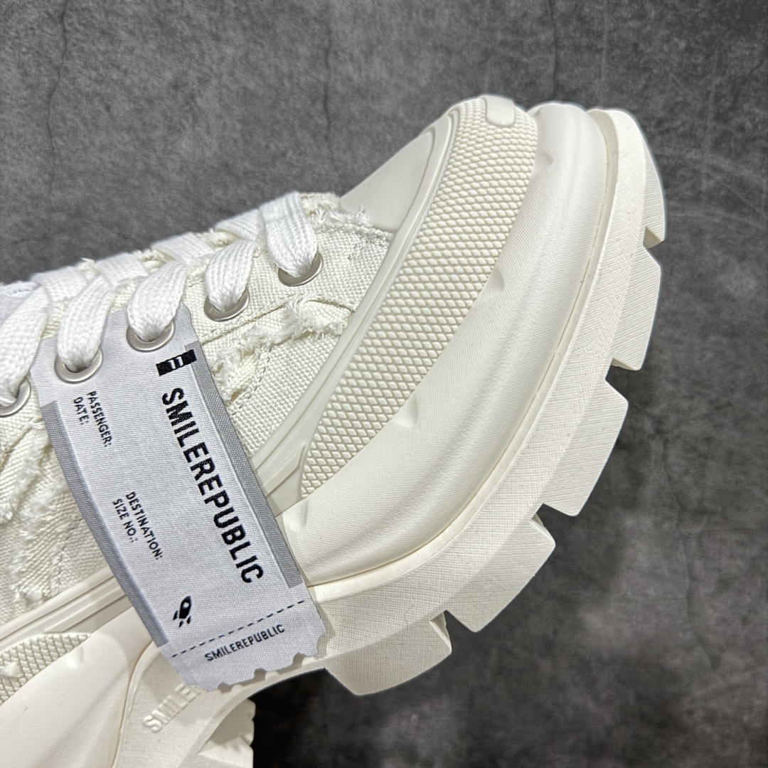 图片[6]-【广东纯原版本】新款SMILEREPUBLIC 檀健次 老爹鞋2.0系列重磅来袭🔥🔥🔥采用了 水洗布 TPU贴盒大底厚底7cm大底轻盈又增高💯#SMILEREPUBLIC三周年#SMILEQUEEN#开口笑二代#厚底鞋#偏要高调#我的厚米鞋 三个色 黑白 全黑 全白 厚底软得像是自带弹簧，鞋型把整条腿衬得特别秀气，配中筒袜瞬间变身学院少女，，感觉脖子以下全是腿 ✅ 小红书爆款 李昀锐、于文文、大鹏、痞幼、苏醒、刘畊宏老师等～众多明星纷纷上脚👟 35 36 37 38 39 40 41 42 43 44 45-选品中心
