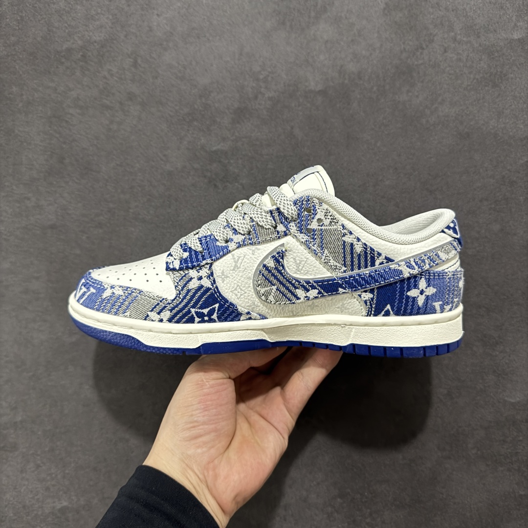  
【定制版】Nike SB Dunk Low LV联名 蓝牛仔 周年高端定制 低帮休闲板鞋 SC977