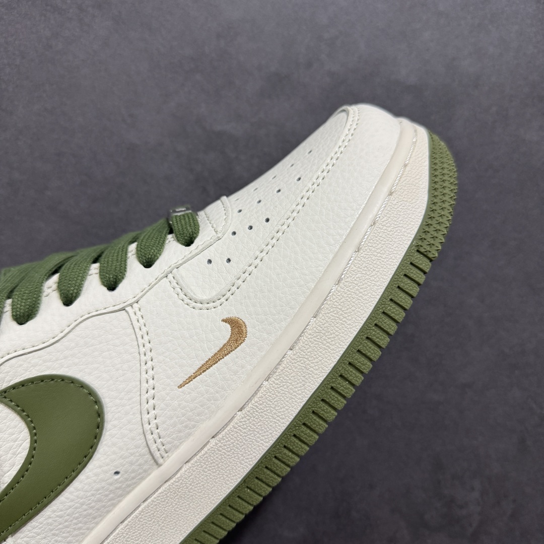  
【定制版】Nike Air Force 1'07 Low 斯图西联名 绿勾金绣 空军一号低帮休闲板鞋