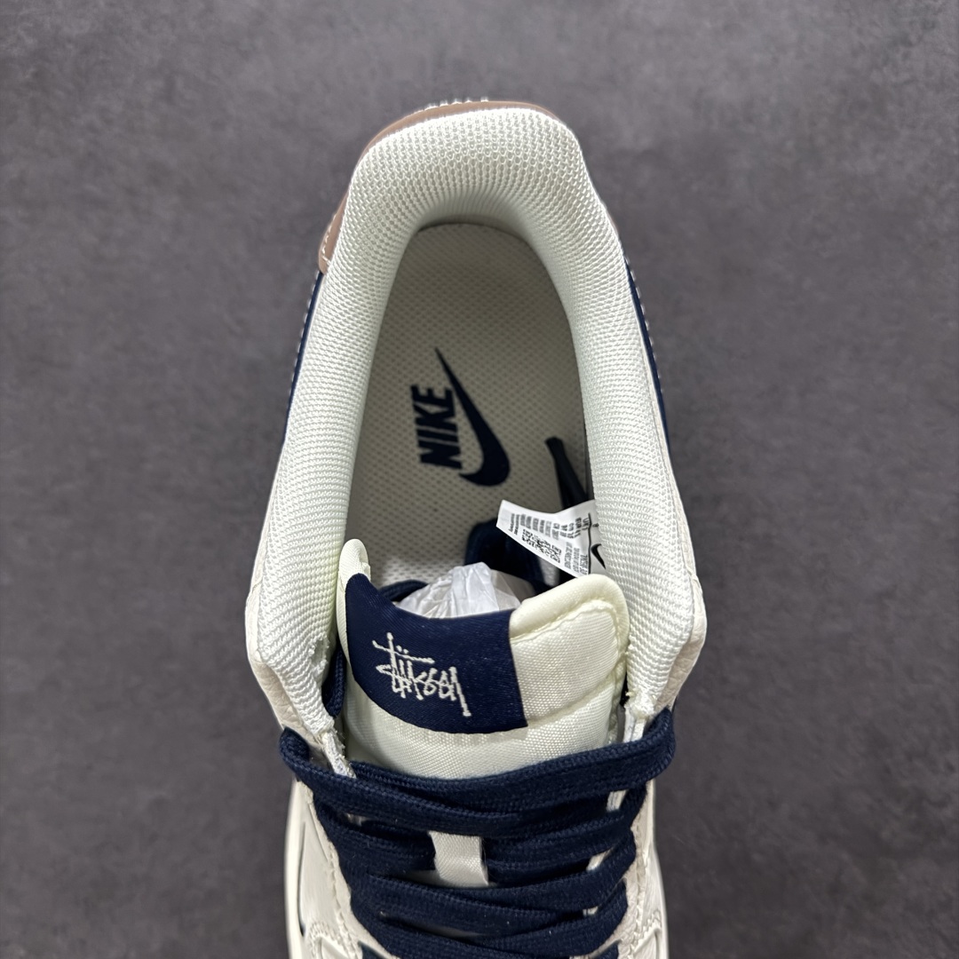  
【定制版】Nike Air Force 1'07 Low 斯图西联名 卡通勾 空军一号低帮休闲板鞋 