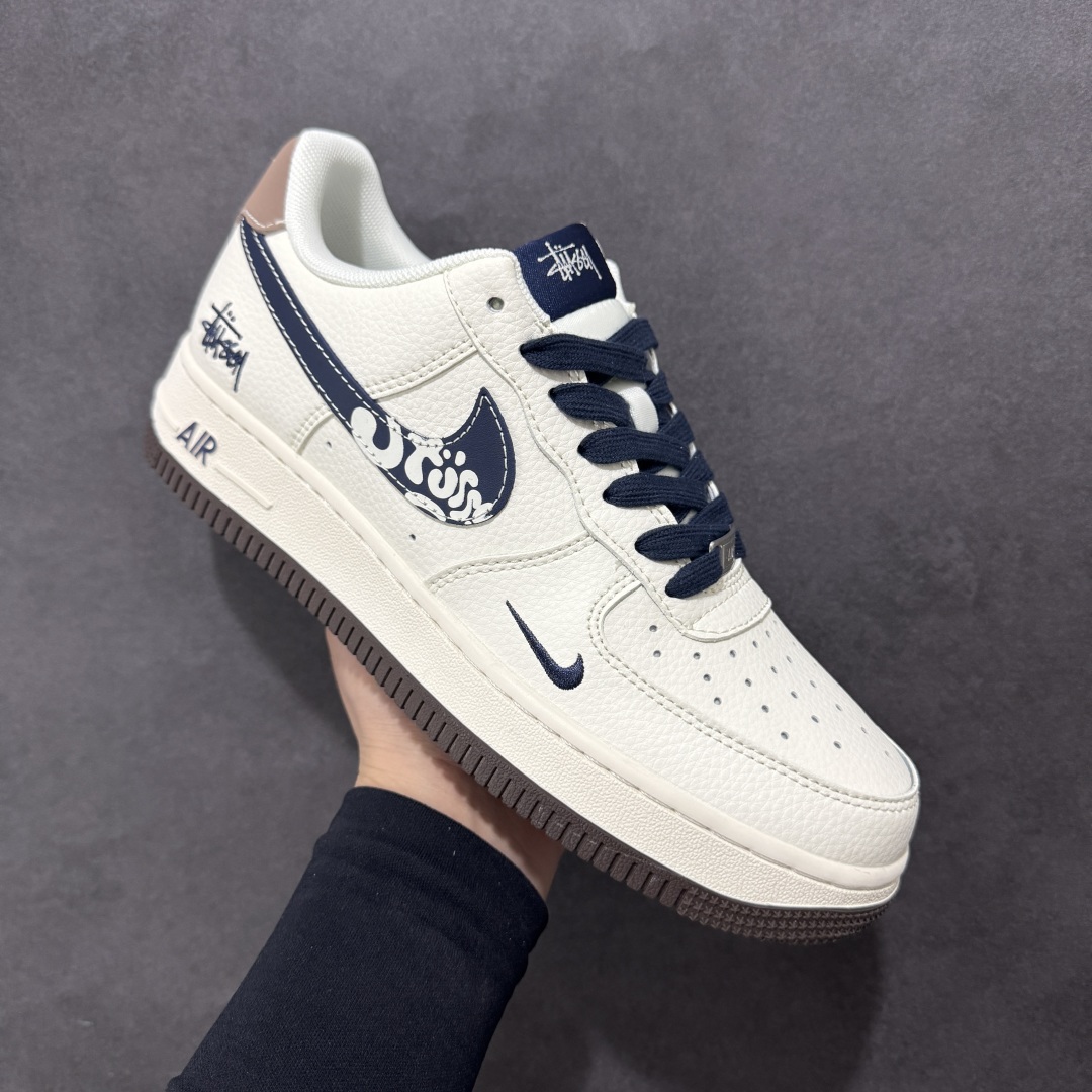  
【定制版】Nike Air Force 1'07 Low 斯图西联名 卡通勾 空军一号低帮休闲板鞋 