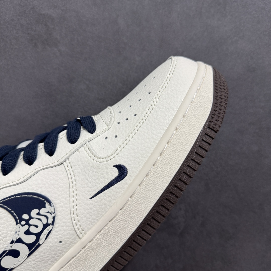  
【定制版】Nike Air Force 1'07 Low 斯图西联名 卡通勾 空军一号低帮休闲板鞋 