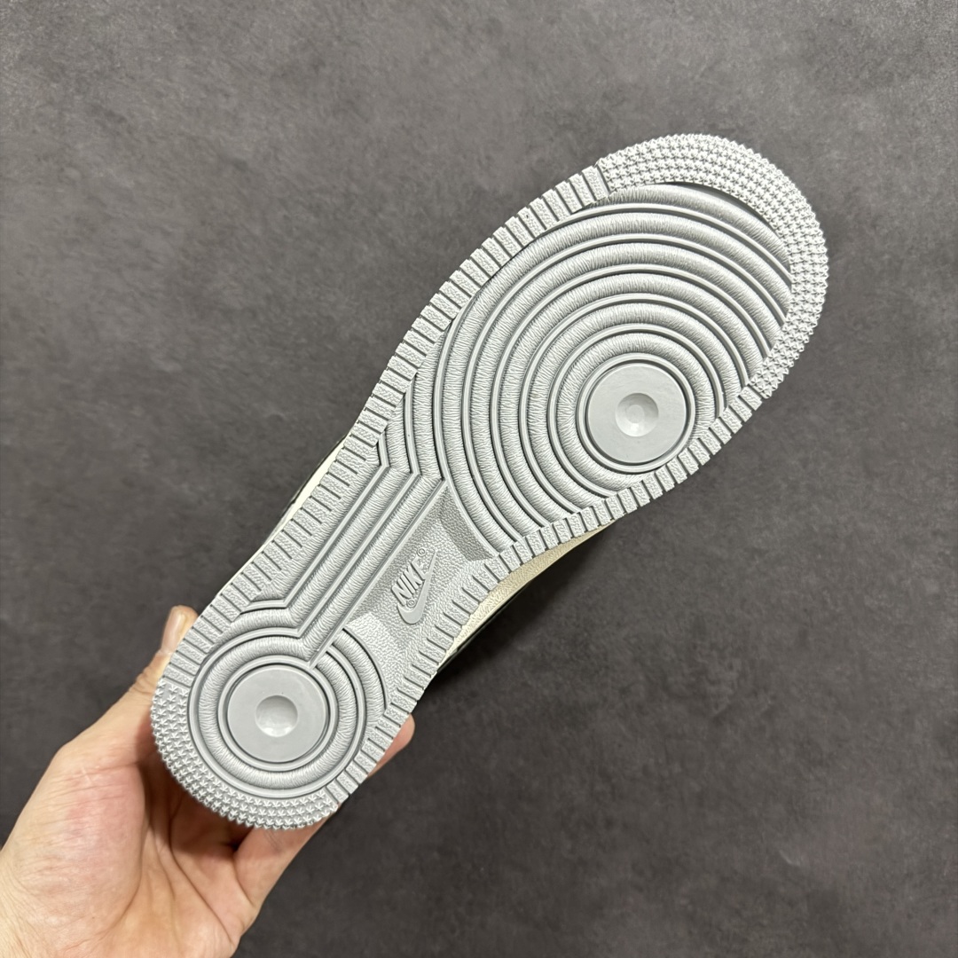  
【定制版】Nike Air Force 1‘07 Low Bape联名 米灰星星 空军一号低帮休闲板