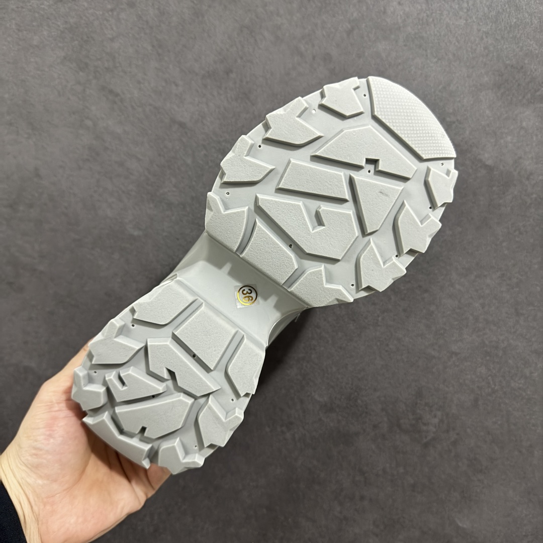 图片[9]-【公司级】GG-CC赵露思2025新款厚底增高休闲运动老爹鞋系列 #广东大厂出品 7CM厚底增高 星河粒子 银白粉色 银角大王 完美细节 25ss春季新款厚底增高 大长腿 时髦look轻松定格 不费力展现率性氛围 高档银盒 酷帅机能风不规则设计大底 拼色造型设计 轻便舒适百搭 GGCC银白配色好温柔 三层组合月牙底 柔软有弹性的月牙底和增加舒适度显腿长的7cm增高 长时间走路和站立都不累脚舒适度和少女感 厚底增高 不管怎么搭都好看~ 尺码： 35 36 37 38 39 40-选品中心