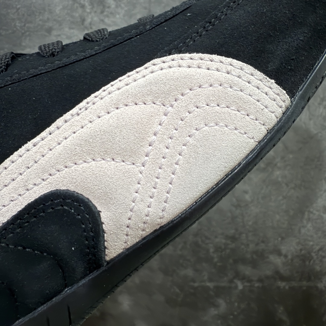 图片[4]-【CS纯原版】Puma Speedcat OG Sparco 彪马罗马阿莫尔系列 复古运动休闲赛车跑鞋 黑粉 市场第一梯队品质 版型 细节 烫金走线 完全碾压市场任意版本 欢迎对比🆚 工厂耗时3个月开发 原装档案原数据纸版楦型 采用固色翻毛皮鞋面材质(正确二次成型\’猛帮\’成型工艺🆚区别市面版本!!) 外置原数据开发轻量耐磨橡胶大底💪🏻 全球知名运动品牌PUMA宝马赛车系列 融合了宝马车队的标志性配色 以趣味十足又前卫复古的设计引领潮流 将赛道精神融入街头时尚 开启前卫竞速之旅 主打前卫复古风 Roma鞋款的鞋侧以复古的流线造型 缀以宝马经典Logo 巧妙吸睛 而Speedcat鞋款以亮眼三色条纹元素缀以舒适鞋面 赋予了独特的个性美学 演绎赛车的无尽能量 货号：398846 09 尺码：35-45-选品中心