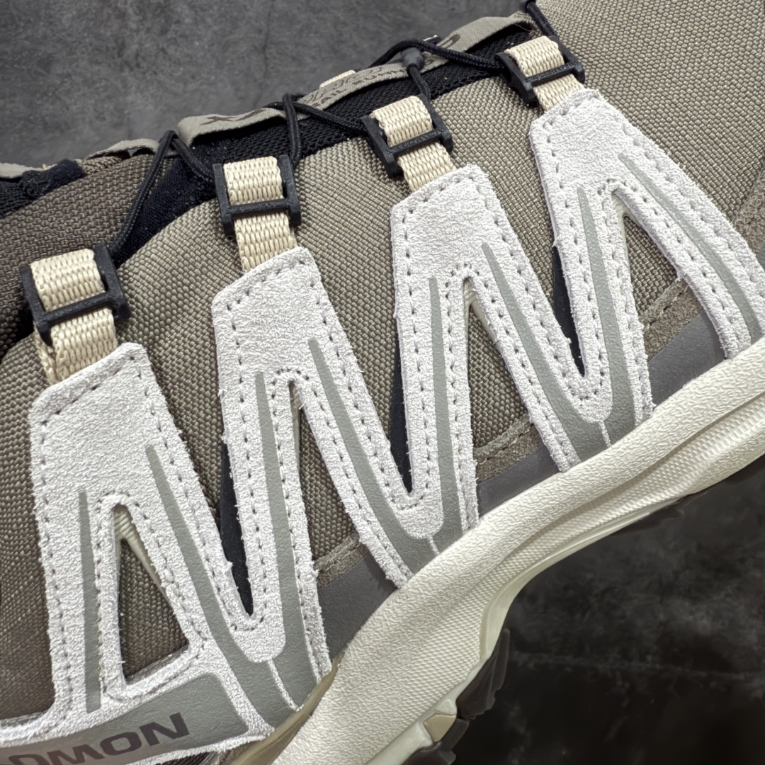 图片[4]-【PK升级版】全新版本 纯原大厂出品 萨洛蒙 Salomon XA PRO 3D Suede 户外轻便机能鞋 477920 纯原外贸平台特供订单 耗时半年巨作 全套原纸板楦头开发 原厂特供网布配套加持 确保原汁原味 完美呈现版型 原档数据独家私模五层组合大底 原装Ortholite轻量化鞋垫 中底布带钢印编号 原厂TPU锁扣 进口港宝加持 后跟自然饱满 还原公司包裹性 鞋面以“锯齿”状的包裹系统呈现 在基色底之下加入了各种色点缀 将公司的最新技术和时尚前卫的造型融入耐用的长跑款式中 鞋面由 TPU 薄膜制成 并焊接在高耐磨网眼上 使其既时尚又坚固 由 ACS底盘支撑 可增强稳定性和支撑力 以及由橡胶凸耳 Contragrip外底覆盖的 EVA 缓冲中底 旨在应对崎岖的地形 鞋舌上的彩色Salomon 标签、Quicklace 系统以及鞋头、鞋舌和鞋跟上的附加品牌使细节更加完美 让穿着者可以轻松驾驭户外与通勤下的任何运动生活场景 无缝鞋身户外随意纵横 颜值与脚感兼备 出街通勤 绝对非常吸睛 你值得拥有 尺码：36 36.5 37 38 38.5 39 40 40.5 41 42 42.5 43 44 44.5 45-选品中心