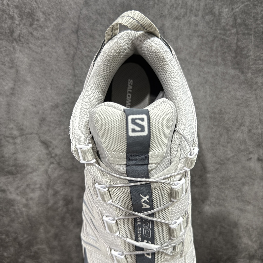 图片[8]-【PK升级版】全新版本 纯原大厂出品 萨洛蒙 Salomon XA PRO 3D Suede 户外轻便机能鞋 纯原外贸平台特供订单 耗时半年巨作 全套原纸板楦头开发 原厂特供网布配套加持 确保原汁原味 完美呈现版型 原档数据独家私模五层组合大底 原装Ortholite轻量化鞋垫 中底布带钢印编号 原厂TPU锁扣 进口港宝加持 后跟自然饱满 还原公司包裹性 鞋面以“锯齿”状的包裹系统呈现 在基色底之下加入了各种色点缀 将公司的最新技术和时尚前卫的造型融入耐用的长跑款式中 鞋面由 TPU 薄膜制成 并焊接在高耐磨网眼上 使其既时尚又坚固 由 ACS底盘支撑 可增强稳定性和支撑力 以及由橡胶凸耳 Contragrip外底覆盖的 EVA 缓冲中底 旨在应对崎岖的地形 鞋舌上的彩色Salomon 标签、Quicklace 系统以及鞋头、鞋舌和鞋跟上的附加品牌使细节更加完美 让穿着者可以轻松驾驭户外与通勤下的任何运动生活场景 无缝鞋身户外随意纵横 颜值与脚感兼备 出街通勤 绝对非常吸睛 你值得拥有 尺码：36 36.5 37 38 38.5 39 40 40.5 41 42 42.5 43 44 44.5 45-选品中心