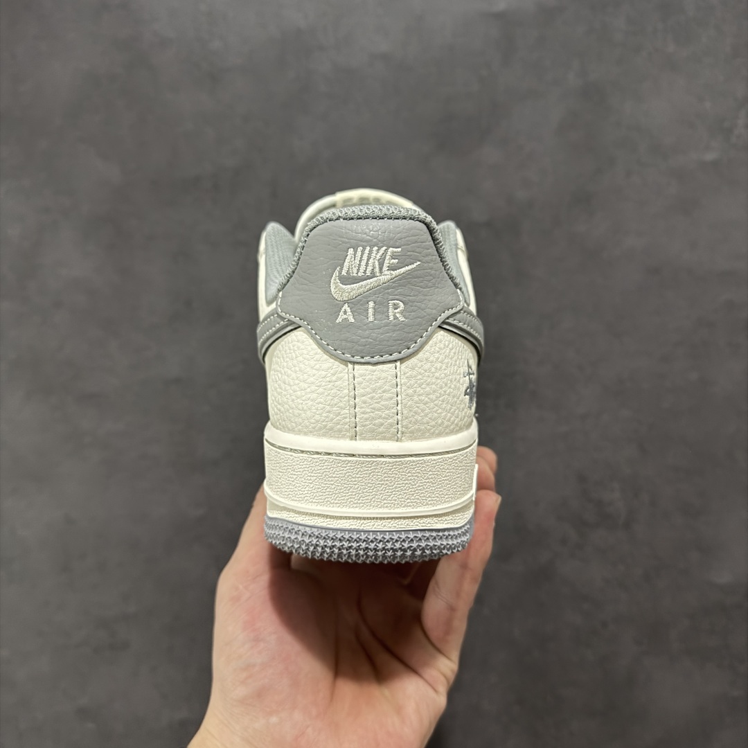 260 NIke Air Force 1 '07 Low “斯图西联名——米灰小三勾”空军一号 低帮 运动鞋 休闲鞋 HH7518-060