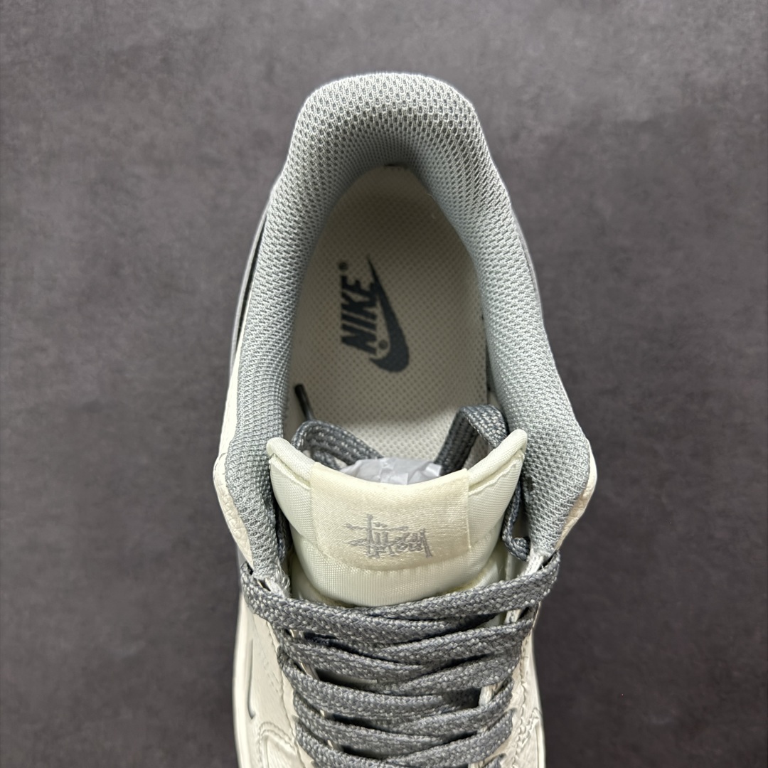 260 NIke Air Force 1 '07 Low “斯图西联名——米灰小三勾”空军一号 低帮 运动鞋 休闲鞋 HH7518-060