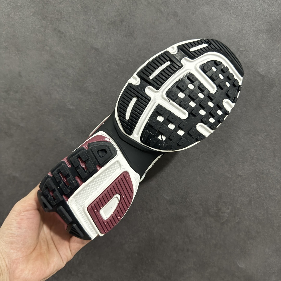 图片[9]-【公司级】NK V2k Runtekk 复古老爹鞋跑步鞋 HQ3500-100 材质上使用大面积网眼 皮革 TPU 组成 支撑和透气性肯定不错 中底处由 Cushlon 泡绵打造 保证在压马路时可以提供优秀脚感 并通过一手做旧氧化效果突出复古感 中底造型很容易让大家联想到巴黎世家3XL 增高效果同样不能忽视 尺码：36 36.5 37.5 38 38.5 39 40-选品中心