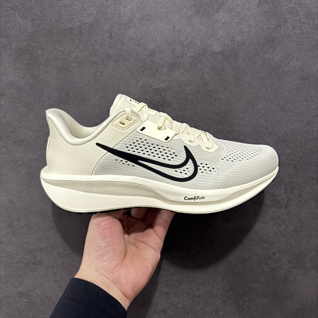 【公司级】耐克Nike Zoom Quest 6 探索者6代系列低帮轻质透气休闲运动跑步鞋FD6034-102 男女鞋真标半码制 升级原楦原数据开发纸版 采用同源织法工程网布鞋面材质 中底搭载ComfiRide泡棉组合防滑耐磨橡胶大底❗️ 耐克（NIKE）Quest 6跑步鞋是一款专为运动爱好者打造的高性能跑鞋。采用先进的缓震技术，能够有效缓解跑步时对关节的压力，保护双脚健康。轻盈舒适的鞋面设计，使脚部可以自由活动，提升运动效果。此款跑步鞋还有防滑底纹，让你在各种路面上都可以安全无忧地进行运动。这款耐克（NIKE）Quest 6跑步鞋是一款专为运动爱好者打造的高性能跑鞋。采用先进的缓震技术，能够有效缓解跑步时对关节的压力，保护双脚健康。轻盈舒适的鞋面设计，使脚部可以自由活动，提升运动效果。此款跑步鞋还有防滑底纹，让你在各种路面上都可以安全无忧地进行运动。 尺码：39 40 40.5 41 42 42.5 43 44 44.5 45-选品中心
