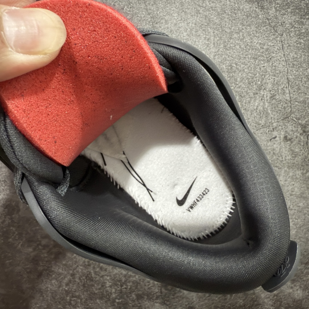 图片[9]-【OG纯原版】Air Jordan AJ4 RM 重置 重制版低帮复古篮球鞋 黑色 IB8856-121 采用了低帮的设计 并保留了众多AJ4的经典元素 鞋身以皮革、麂皮材质拼接打造 AJ4经典的TPU材质延伸至后跟 增强鞋款稳定性 而鞋身侧面的网格设计则被取消 尾部的NIKE AIR标志也得到保留 并同时带有飞人logo 中底部分同样搭载了可视AIR气垫 鞋底采用米白色中底和外底呈现 为整个设计收尾 尺码：40 40.5 41 42 42.5 43 44 44.5 45 46 47.5-选品中心