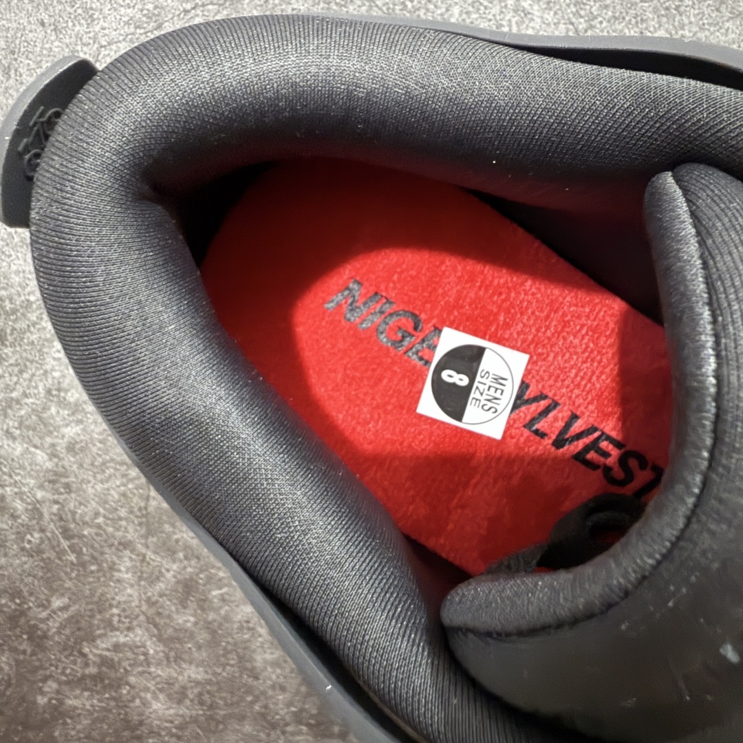 图片[8]-【OG纯原版】Air Jordan AJ4 RM 重置 重制版低帮复古篮球鞋 黑色 IB8856-121 采用了低帮的设计 并保留了众多AJ4的经典元素 鞋身以皮革、麂皮材质拼接打造 AJ4经典的TPU材质延伸至后跟 增强鞋款稳定性 而鞋身侧面的网格设计则被取消 尾部的NIKE AIR标志也得到保留 并同时带有飞人logo 中底部分同样搭载了可视AIR气垫 鞋底采用米白色中底和外底呈现 为整个设计收尾 尺码：40 40.5 41 42 42.5 43 44 44.5 45 46 47.5-选品中心